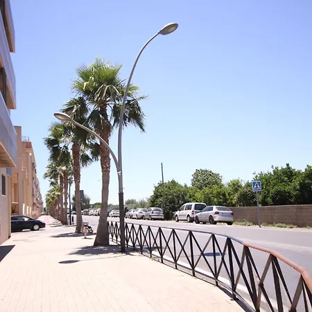 Amplio Piso De 3 Con Balcon Y Aparcamiento - Alborania Apartment *