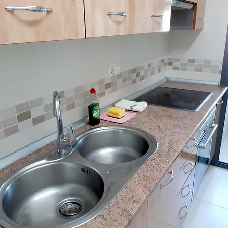 Amplio Piso De 3 Con Balcon Y Aparcamiento - Alborania *