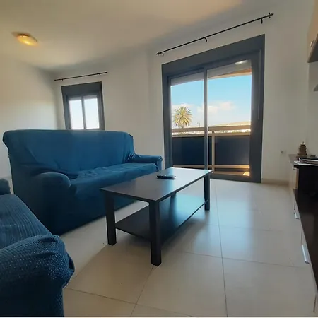 Amplio Piso De 3 Con Balcon Y Aparcamiento - Alborania *