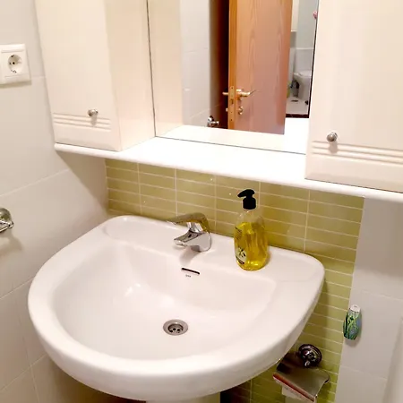 Amplio Piso De 3 Con Balcon Y Aparcamiento - Alborania *